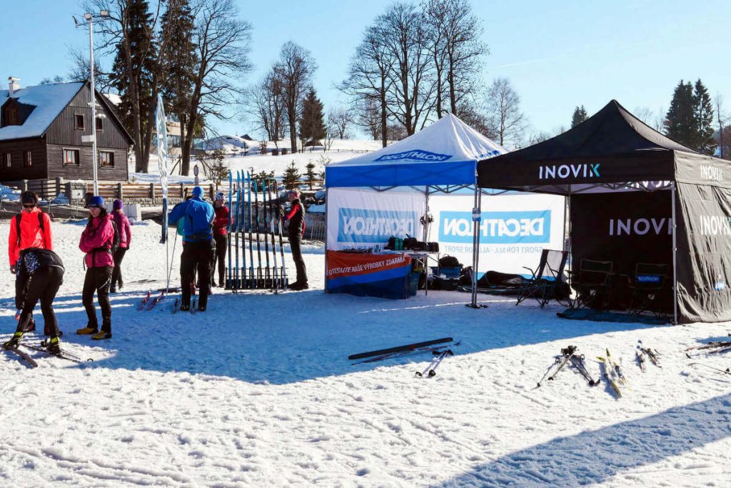 Nůžkové párty stany 3x3 s potiskem Decathlon a Inovik