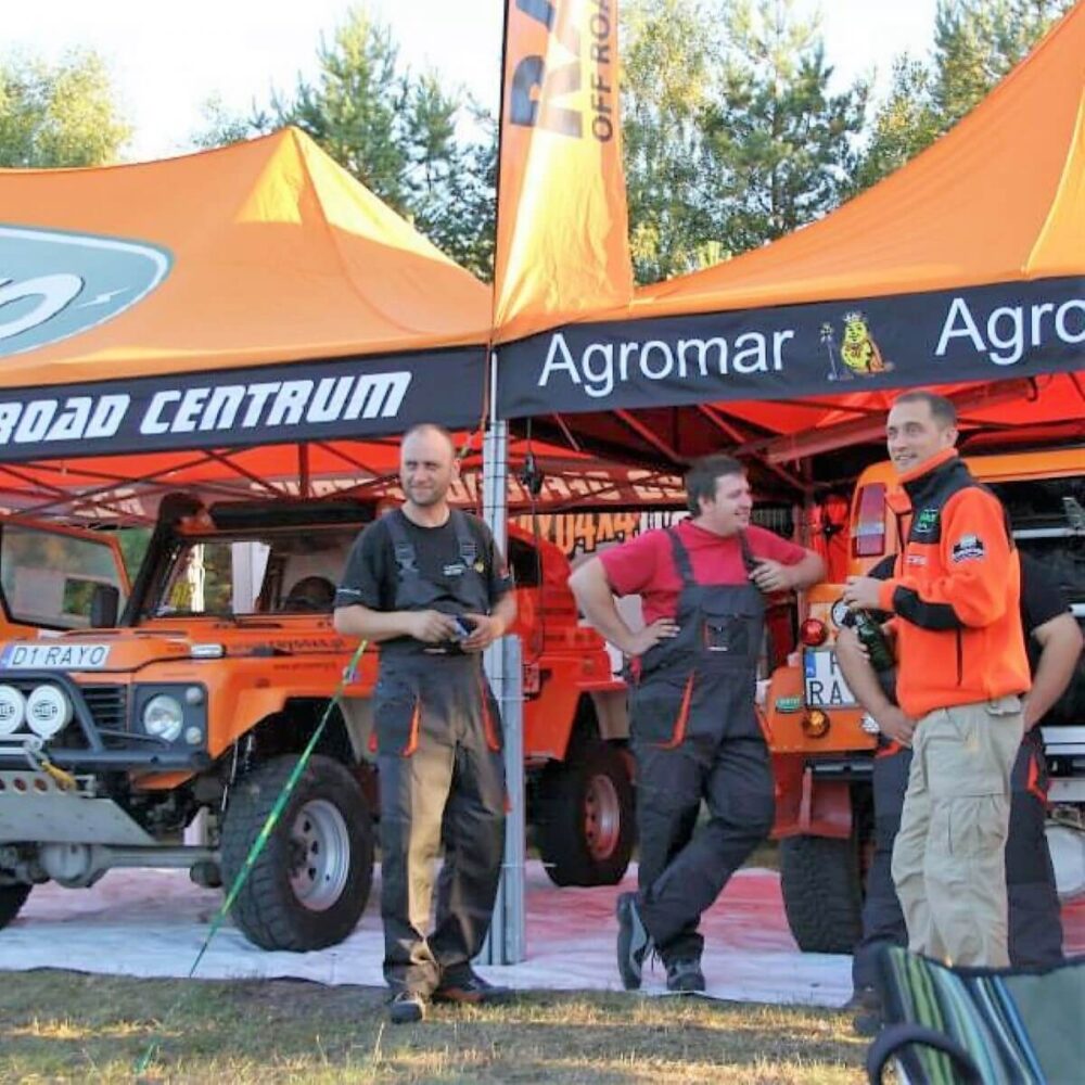 Nůžkový stan 4x8 s potiskem Rayo Offroad Centrum.