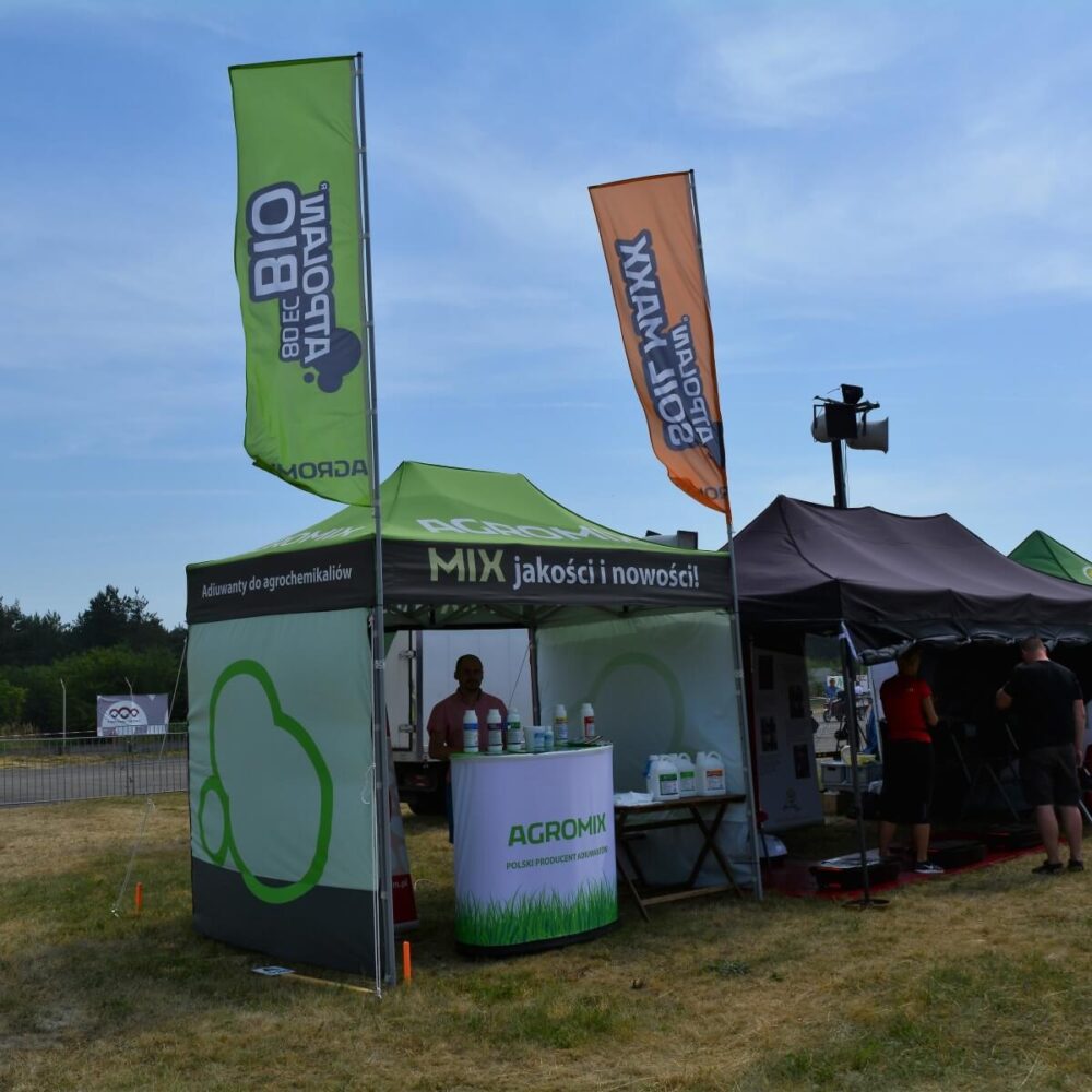 Nůžkový stan 2×3 s potiskem Agromix na veletrhu