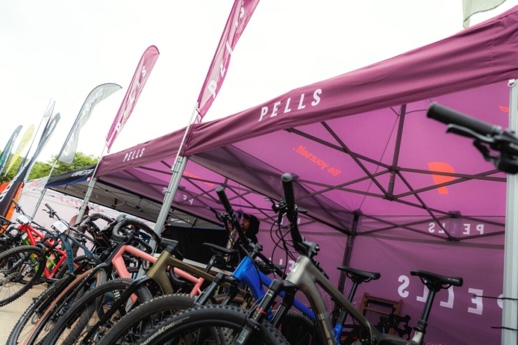 nuzkove stany 3x3 reklamni vlajky s firemnim potiskem pells