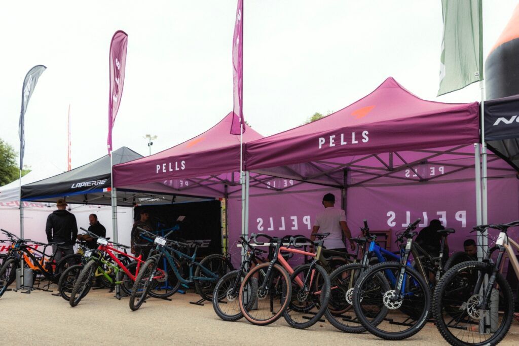 nuzkove stany 3x3 reklamni vlajky s potiskem pells